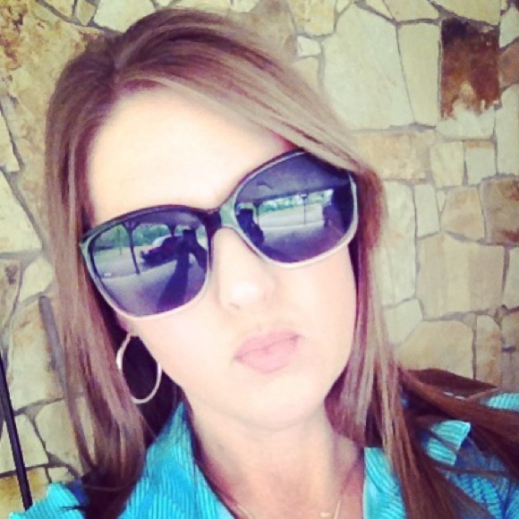 Meet your Posher, Misty - Picture 1 of 1