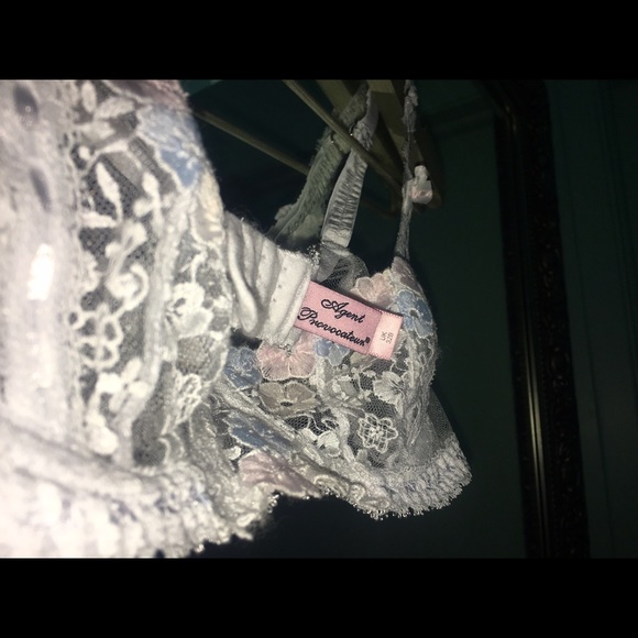 ✨SOLD✨ Agent Provocateur Petunia Embroidered Bra~ - Picture 4 of 4