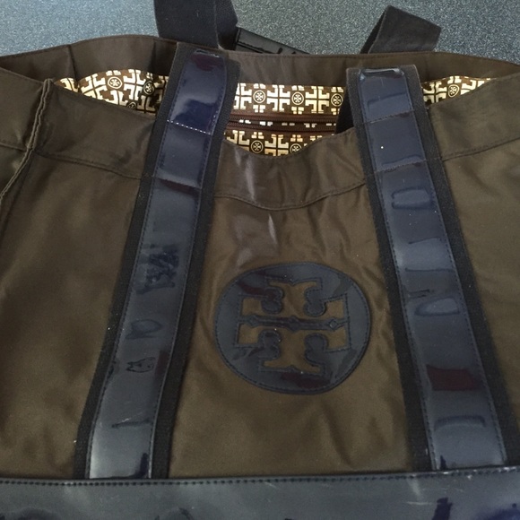 Authentic Tory Burch Tote - Picture 1 of 4
