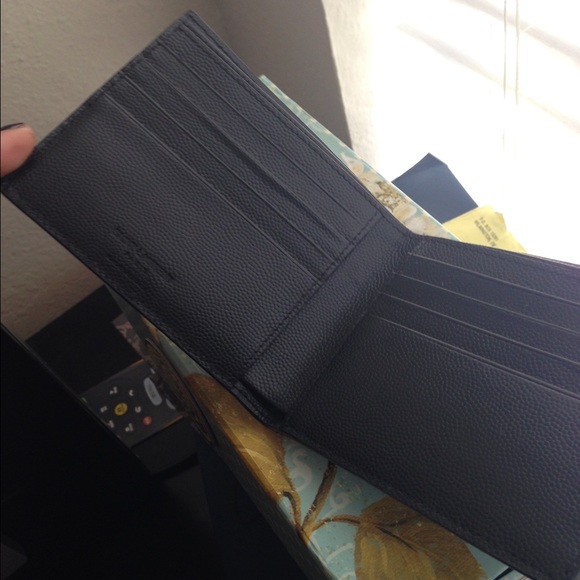 Brand new - CLASSIC SAINT LAURENT PARIS WALLET - Picture 2 of 2