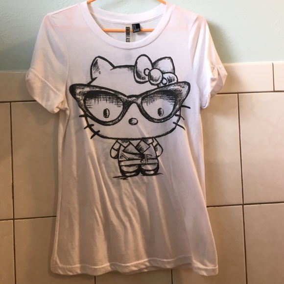 Hello kitty tee