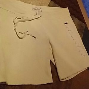 Light yellow Hollister jogger style shorts mid