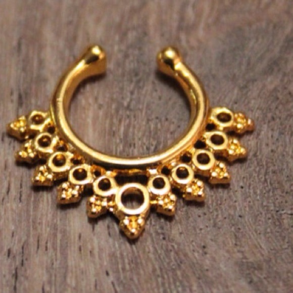 Gold Fan Faux Septum Ring