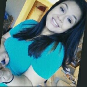 Meet your Posher, Alejandra