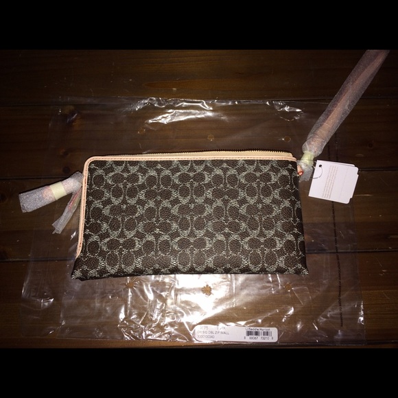 Coach Sig double zip wallet/wristlet style 53175 - Picture 3 of 4