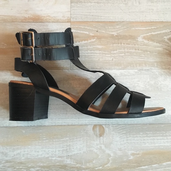 Gladiator chunk heel sandal
