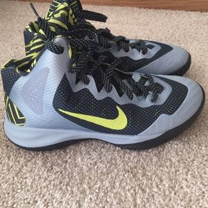 Nike Hyperenforcer basketball shoe - mens size 7.5