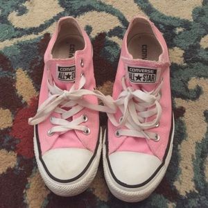 Women's pink converse. Make me an offer