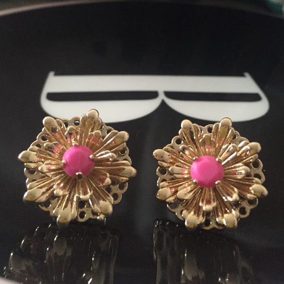 Banana Republic Jewelry - 🆕 Banana Republic - Filagree Flower Stud Earrings