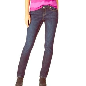 Aeropostale Bayla Curvy Jeans