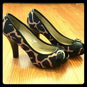 Buckle front peep toe heels