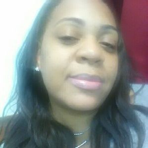 Meet your Posher, Carla