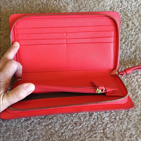 SOLD--Calvin Klein wallet/clutch - Picture 2 of 3