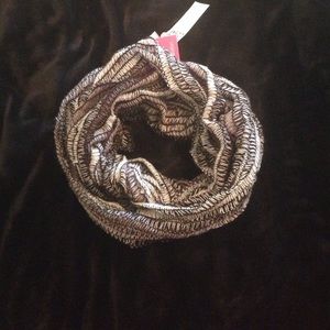 Black and white infinity scarf