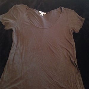 Green T-shirt with slits on side