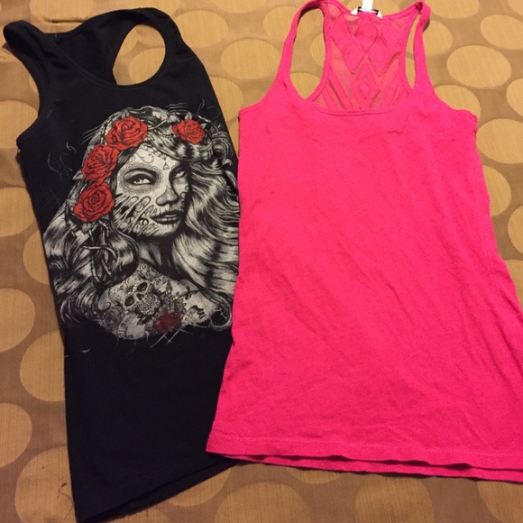 *2 tanks* Super Cute!
