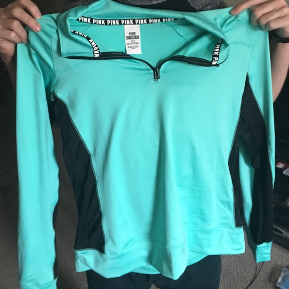 VS PINK Sea Foam Glow Half Zip