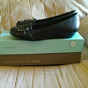 Navy Life Stride Soft System flats 6.5