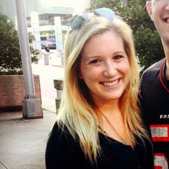 Meet Your Posher, Shannon! - Picture 3 of 3