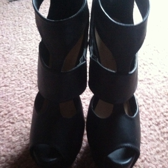 Sacred Heart💟 Heels✨