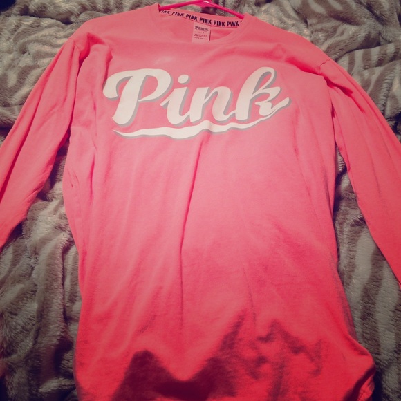 VS pink TRADED
