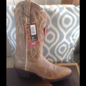 🌹NWT Ariat Wm Heritage Western R-Toe Cowboy Boots