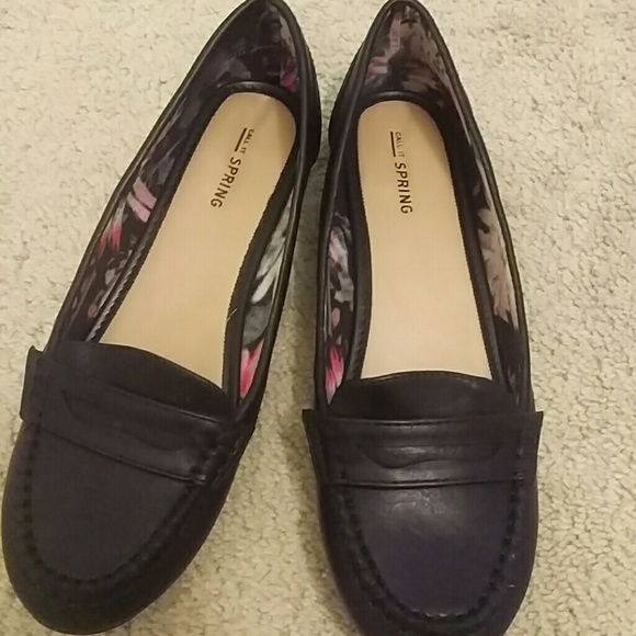 Adorable black flats!