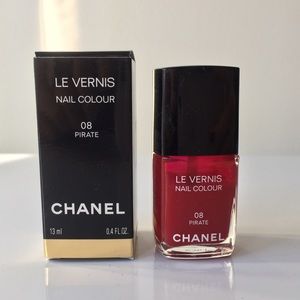 CHANEL Nail Polish