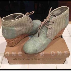 TOMS Agate Burlap Textured Wedges