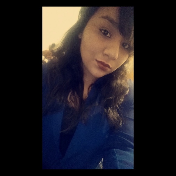 Meet your Posher, Julissa