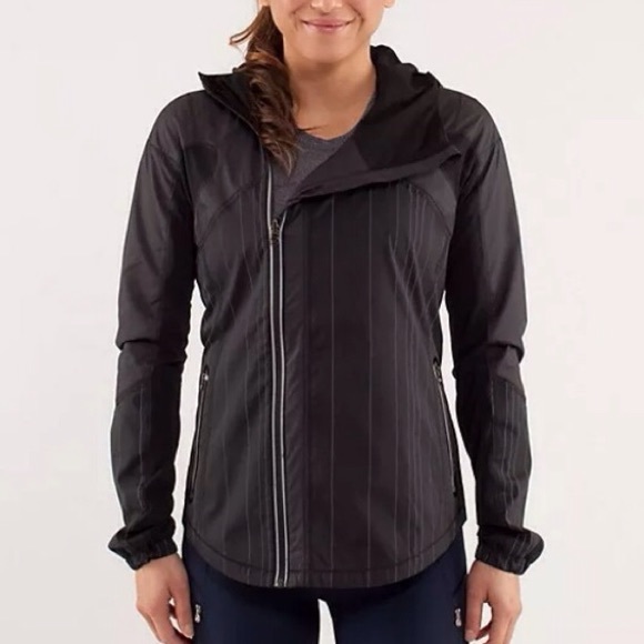 🍃SOLD🍃 Lululemon Get Up & Glo 8 Black