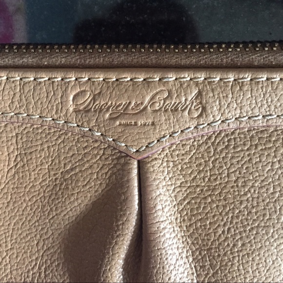Dooney & Bourke small purse - Picture 2 of 4