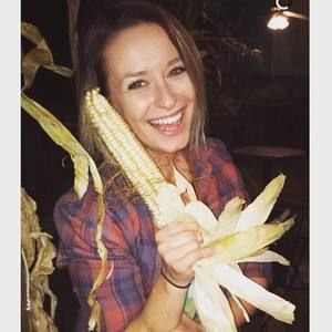 Meet your Posher, Corinne