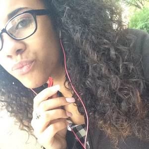 Meet your Posher, Selena