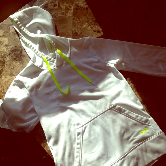 White under armour hoodie