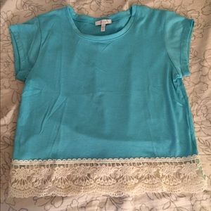 SOLD 🚫 Delia's crop top