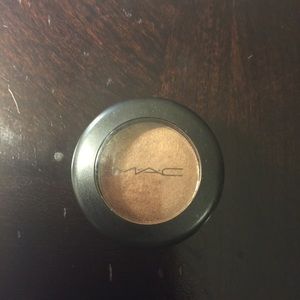 MAC Bronze Eyeshadow