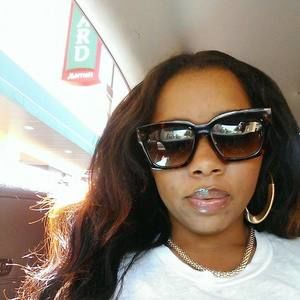 Meet your Posher, Courtney