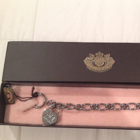 💥NWT Juicy Couture heart charm bracelet