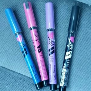 Sally Hansen: I love nail art stylo