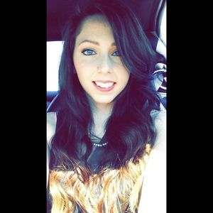 Meet your Posher, April