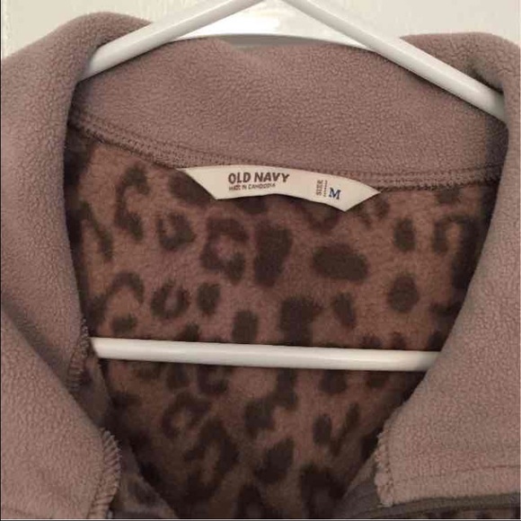 Cheetah/leopard print fleece zip up - Picture 3 of 4