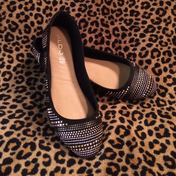 Gold/Silver accent Ballerina style shoes. Comfy!