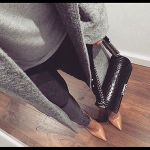 Meet your Posher, Mia