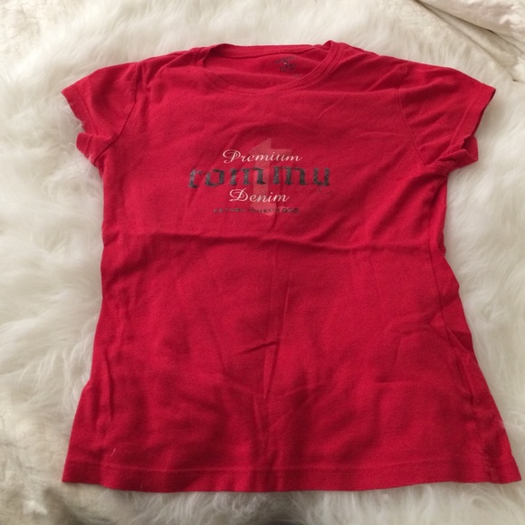 Tee