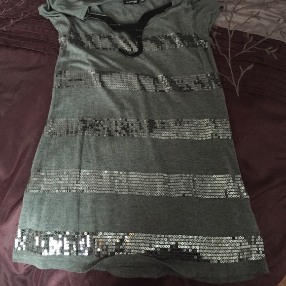 Sequined striped shirt. - Picture 1 of 2