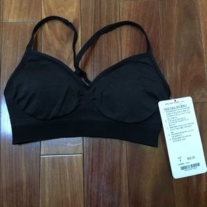 NWT Lululemon hold your om bra ll black