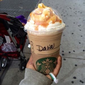 Meet your Posher, Dalia