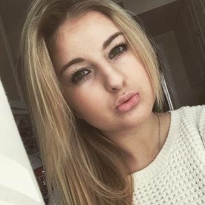 Meet your Posher, Ana