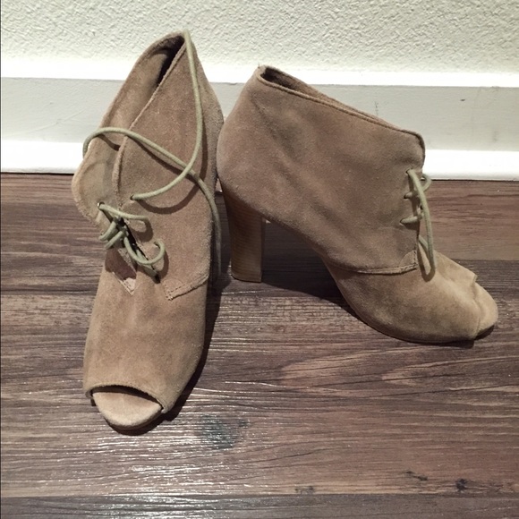 Ann Taylor Loft Peep toe booties